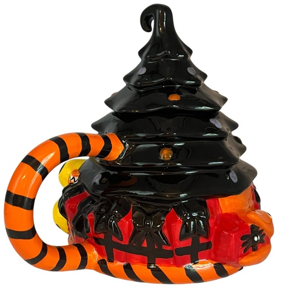 The Nightmare Before Christmas black tree mug. Black Christmas tree coffee mug - Picture 4 of 9